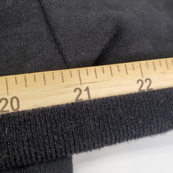 Yellowstone Dutton Ranch Sweatshirt Women's Small NWT - Picture 9 of 11